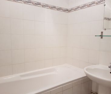 Location Appartement 2 pièces 38m² VALENCIENNES 59300 - Photo 5