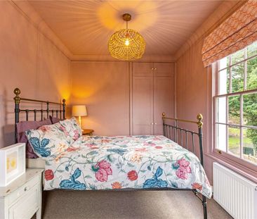 A beautifully renovated four bedroom character home offering over 2... - Photo 4