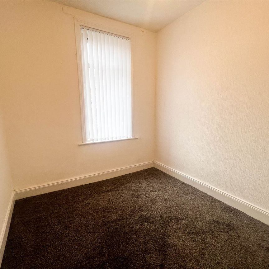 2 bed flat to rent in Talbot Road, South Shields, NE34 - Photo 1