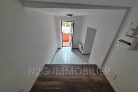 Location Appartement 1 pièce 24m² GRASSE 06130 - Photo 3