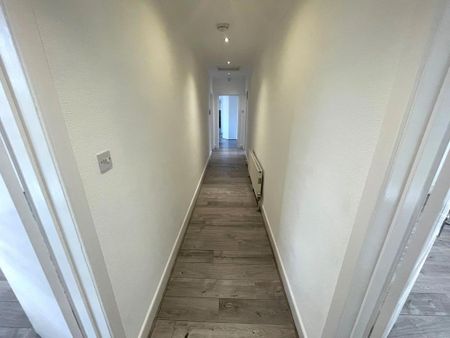 3 bedroom detached bungalow to rent - Photo 2