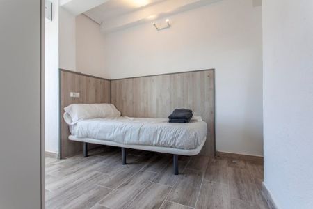 Carrer de Sèneca, Valencia, Valencian Community 46021 - Photo 2