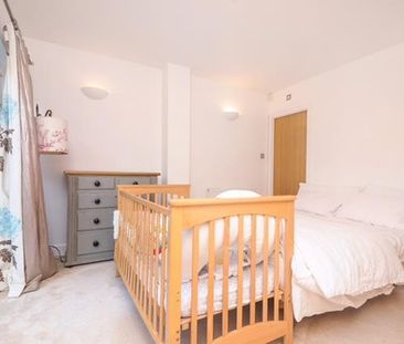 2 bedroom maisonette to rent - Photo 4