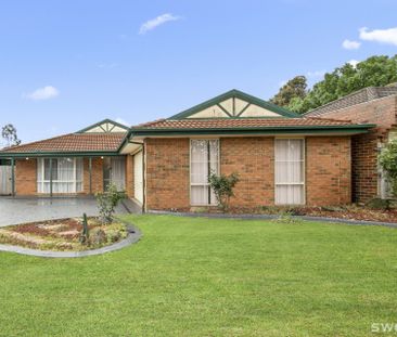 Spacious home in quiet and convenient location - Photo 4