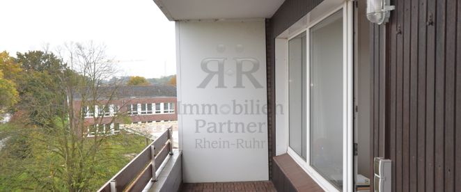 Schöne helle Wohnung für Zwei mit Balkon! - Foto 1