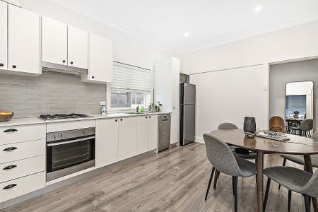 Conveniently Located One Bedroom Apartment in the Heart of Summer Hill - Photo 2