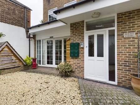 Rocha Court - Photo 4