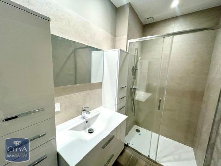 Appartement à louer 3 pièces 65.04m² - Photo 2