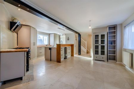 4 bedroom house to rent - Photo 2