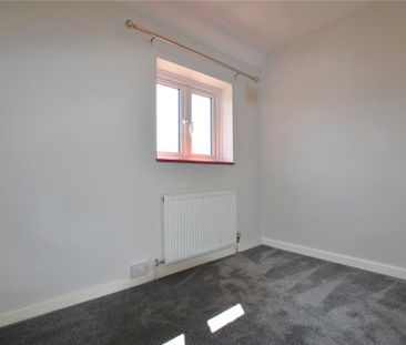 4 bedroom semi-detached house to rent - Photo 4