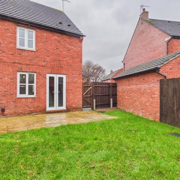 Ferndale Close, Gloucester - Photo 1