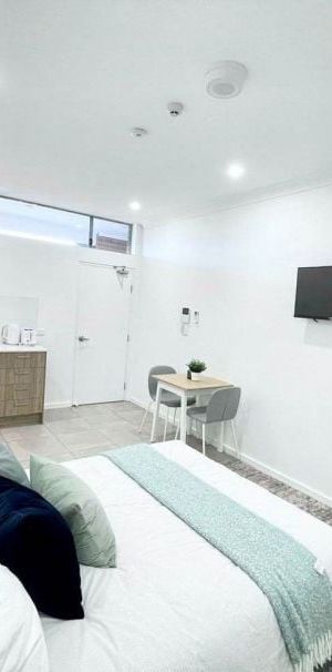 "Modern Furnished Studio" - Photo 1