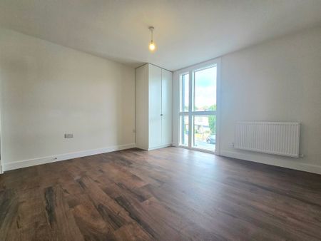 4 Bedroom Apartment, Norbury Avenue, London - Photo 5