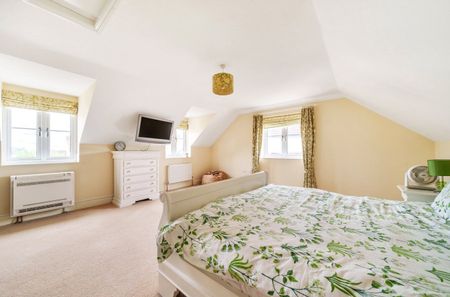 Threadneedle Close, Kingsbury Episcopi, Martock, Somerset, TA12 - Photo 3