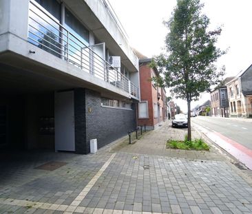 2 slaapkamer-appartement met terras en garage, gelegen in het centr... - Photo 4