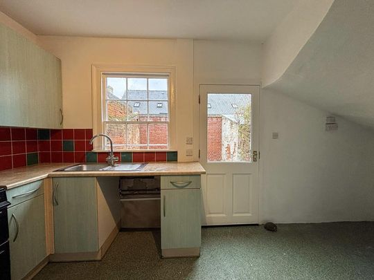 3 bedroom terraced house to rent - Photo 1