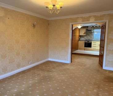 5 bedroom semi-detached house to rent - Photo 2