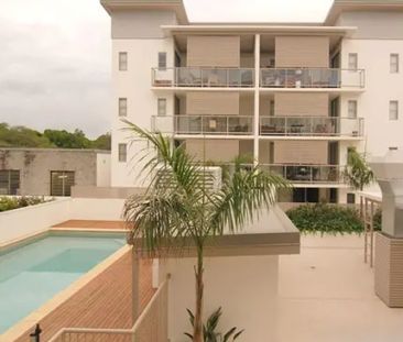 Convenient 1-Bedroom Apartment in the Heart of South Brisbane - Photo 1