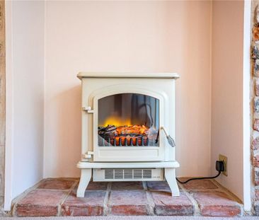 2 bedroom terraced house to rent - Photo 3