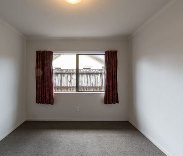 Well Presented Family Home - Photo 6