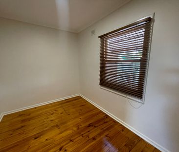 To register & apply for this property, please use this link: https:... - Photo 1