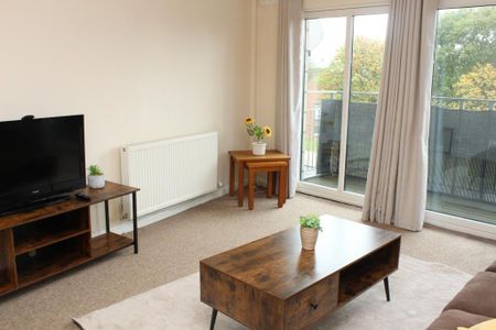 3 bedroom flat to rent - Photo 2
