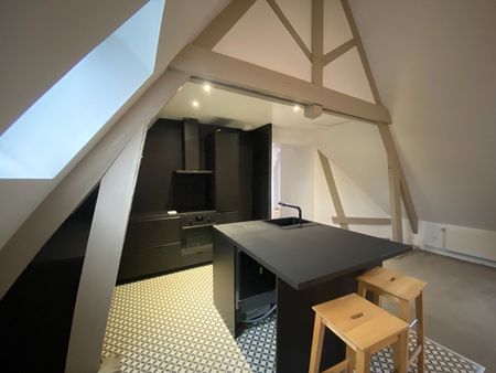 Location Appartement 4 pièces 97m² MONT ST AIGNAN 76130 - Photo 2