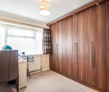 Hazell Way, Stoke Poges, Buckinghamshire,SL2 - Photo 2