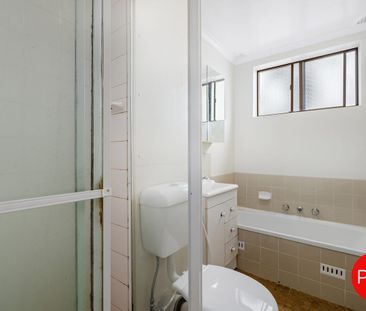 ONE BEDROOM IN HANDY LOCATION - Photo 4
