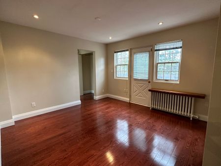For Lease - 70 Snowdon Avenue, Toronto, Ontario - Photo 2