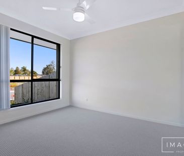 3 BEDROOM DUPLEX WITH YARD! - Photo 4