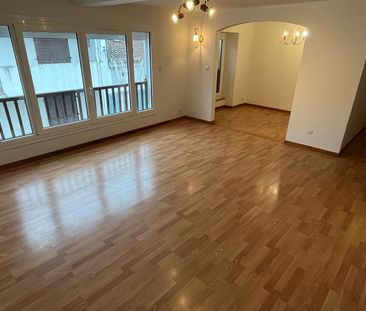 Location Appartement 3 pièces 73m² - Photo 2