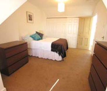 2 Bed Flat, Wantage Road, RG30 - Photo 4