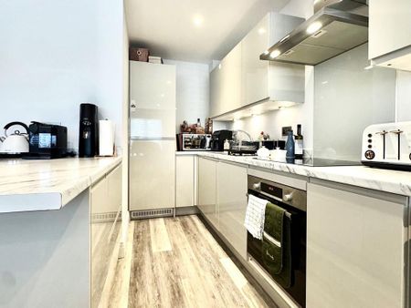 3 bedroom townhouse to rent - Photo 4