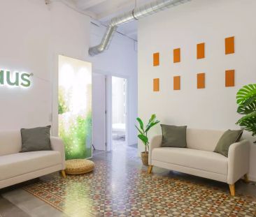 Room in a shared 10-bedroom apartment for rent in Sant Pere, suitable for professionals. - Foto 6
