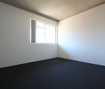 2 Bedroom Unit in Neat Complex - Photo 1