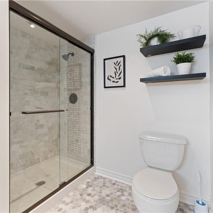 For Lease - 7 Sycamore Drive, Brantford, Ontario - Photo 1