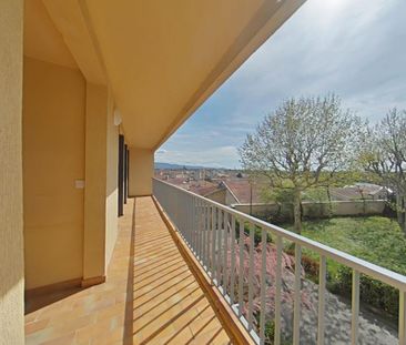 Location Appartement 4 pièces 93m² ROMANS SUR ISERE 26100 - Photo 6
