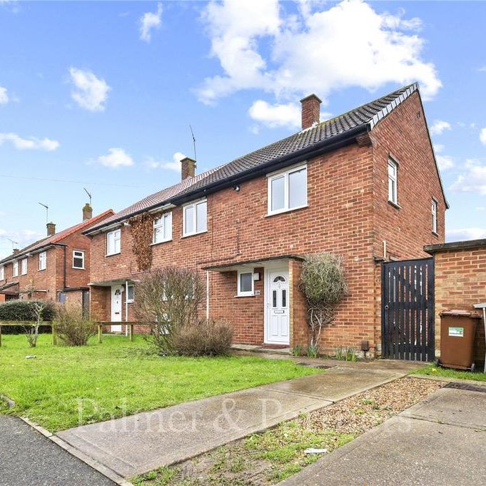 3 bedroom semi-detached house to rent - Photo 1