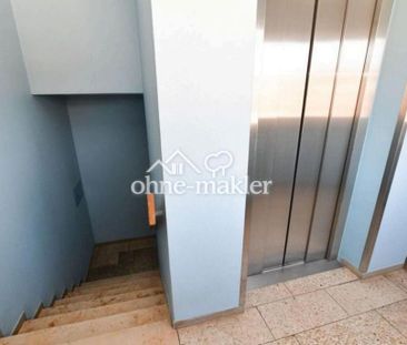 Provisionsfrei: Hochwertige sanierte Dreizimmerwohnung im 4. OG mit... - Foto 3