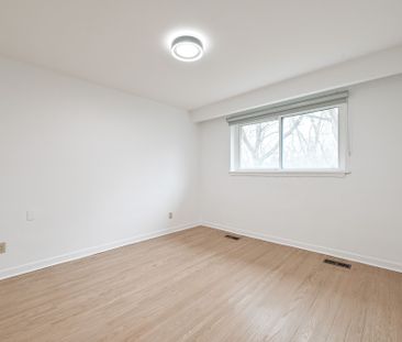 For Lease - 116 Castlegrove Boulevard, Toronto, Ontario - Photo 5