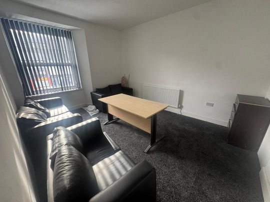 4 bedroom house to rent - Photo 1