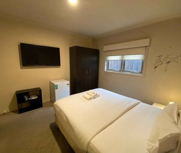Room 4 (Non Ensuite) - Photo 3