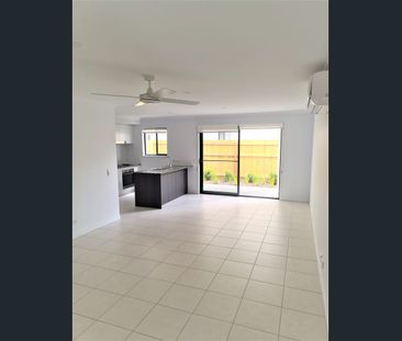 Spacious, Modern Townhome In Quiet Private Neighborhood - Photo 1