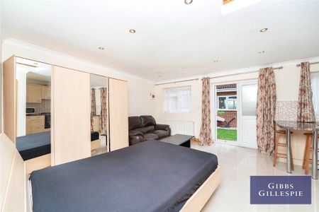 Studio to rent - Photo 5