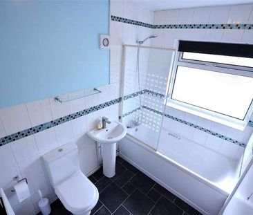 Pembroke Drive, Westlands, Newcastle, ST5 - Photo 5