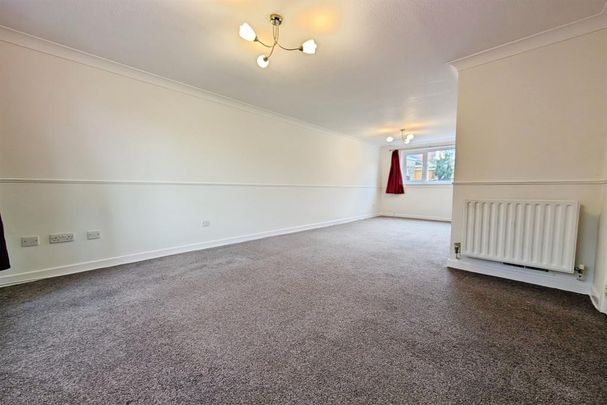 3 bedroom end of terrace house to rent - Photo 1