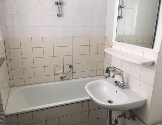 2 Zimmer-Wohnung mit Balkon 38qm mit Fahrstuhl - Photo 1
