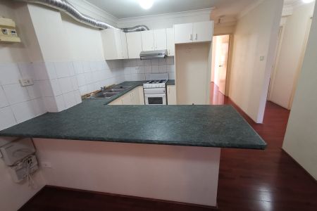 3 Bedroom Unit - Photo 4