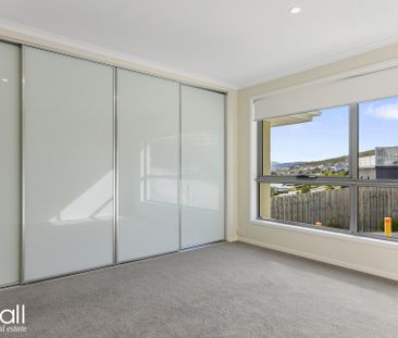 Immaculate Home, Views, Sunny Aspect - Photo 3